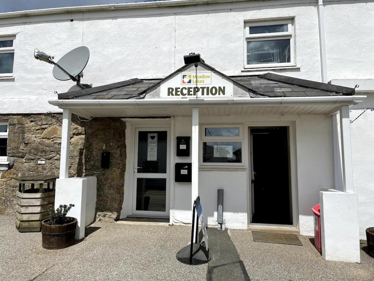 Luxury Caravan Cornwall Sleeps 4 Countryside View St Austell Exterior photo