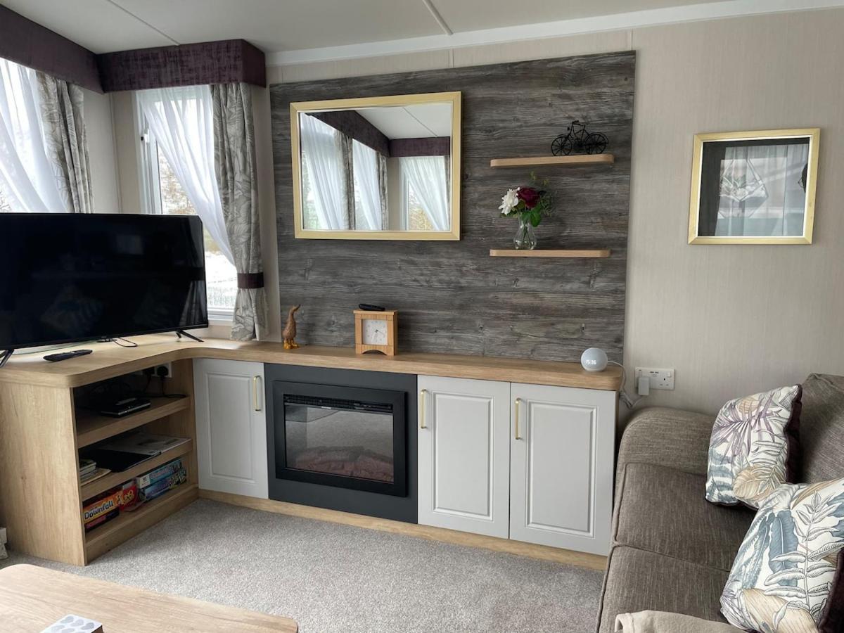 Luxury Caravan Cornwall Sleeps 4 Countryside View St Austell Exterior photo
